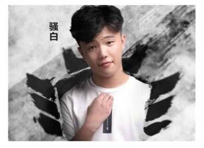 ​为什么不露脸的骚白竟然可以吸引这么多女粉，个个都是真爱！