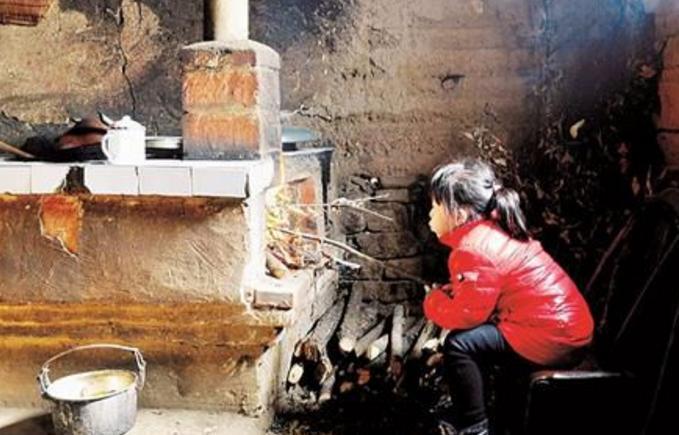 农村的锅底灰不要随便扔掉，有着4种作用，你们知道吗？