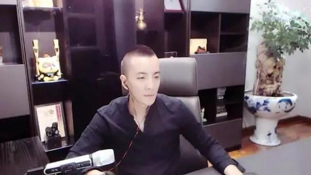 从月赚600到身价过亿，神豪七夜用1.2亿玩直播，只为广交朋友