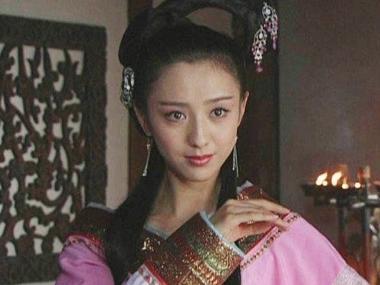 姐妹俩共侍一君，因美貌而成为淫惑皇帝的代表性人物