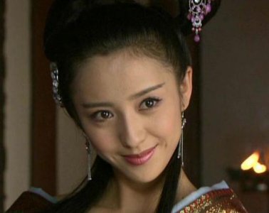 ​姐妹俩共侍一君，因美貌而成为淫惑皇帝的代表性人物