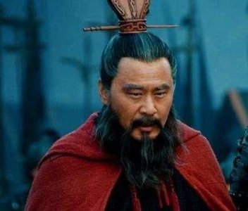 ​曹操临死前为何杀了杨修, 而放了司马懿?