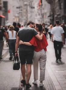 ​怎么主动跟陌生人聊天?如何与陌生人网聊搭讪