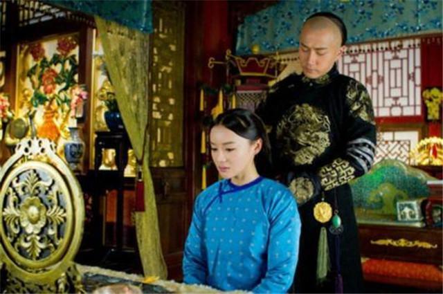 她是清朝第一位公主，13岁出嫁连生五个子女，母亲却被父皇休掉