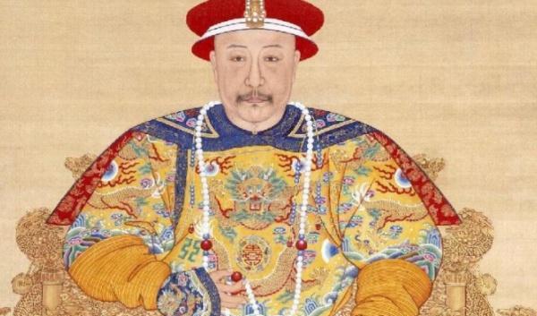 赵统年纪不大，性格虽然沉稳，但也有调皮的时候