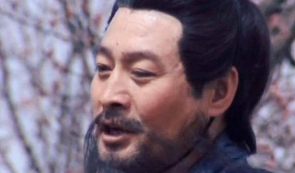 赵统年纪不大，性格虽然沉稳，但也有调皮的时候