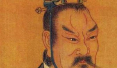 ​赵统年纪不大，性格虽然沉稳，但也有调皮的时候