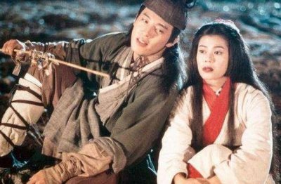 ​当上五岳派掌门后，魔教来找岳不群麻烦，难怪他想让令狐冲帮自己