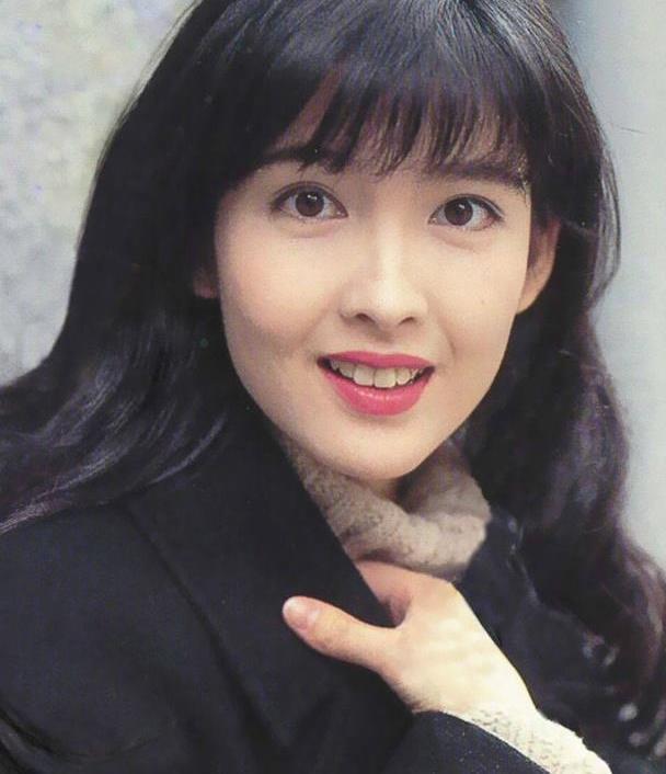 她曾撑起了华语乐坛半边天