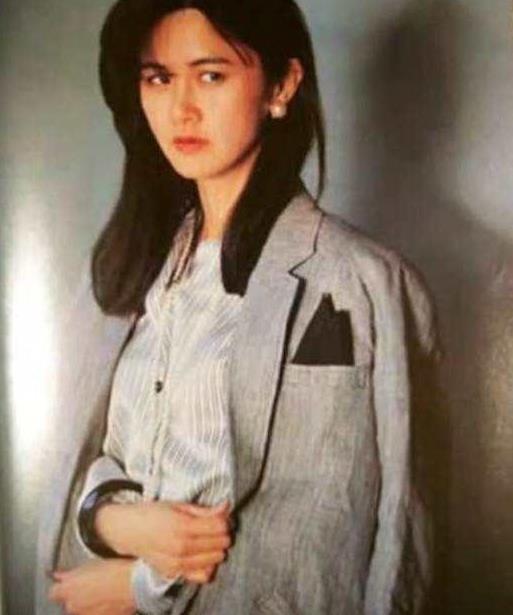 她曾撑起了华语乐坛半边天