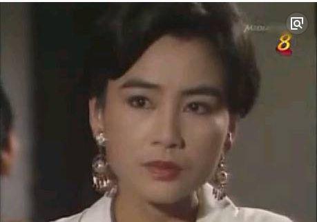 她是红极一时的貌美花旦，曾与郑惠玉齐名，今因病容貌巨变成这样