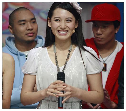 靠关系抢杨紫角色，《家有儿女》重聚没有她，网友：真好