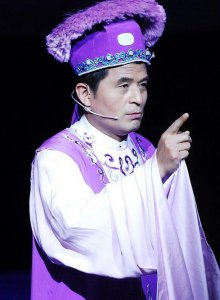 ​老毕22岁女儿曝光！多才多艺长相却一言难尽，网友：撞脸嘎子哥