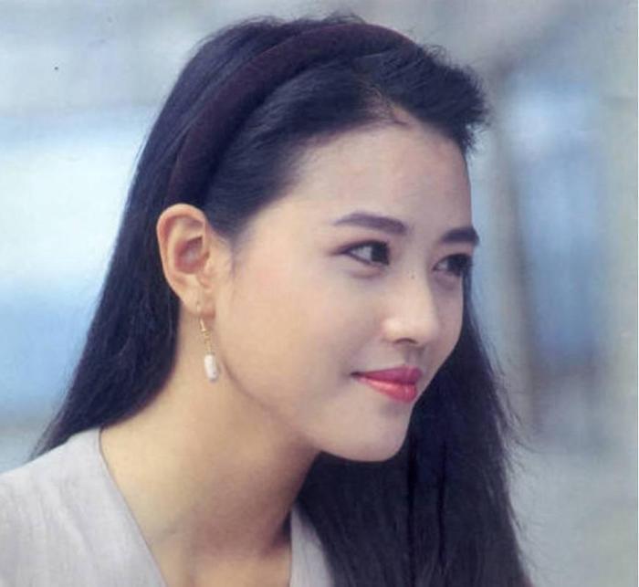 现在美的千篇一律，而当年她们确各有各的风情万种—香港女星图鉴