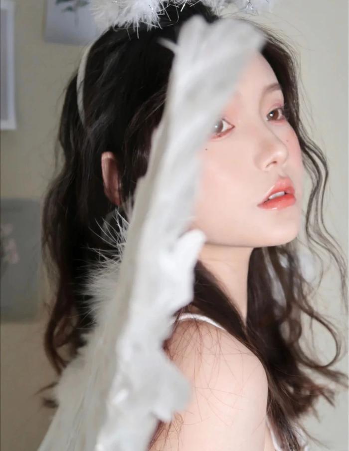 14岁的丹麦天使，落入凡间6年后，谁还愿意兑现当初的承诺？
