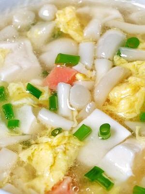 吃点清淡的很有必要，试试这碗菌菇豆腐汤，鲜味十足营养高！