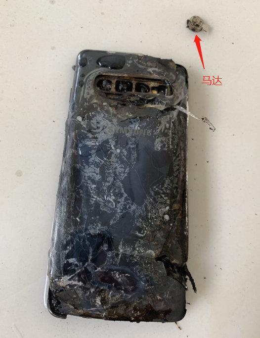 网传三星S10发生“爆炸”，业内人士发出质疑，网友评论大亮