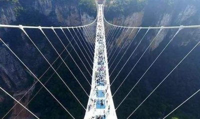 ​听着让人闻风丧胆的吉尼斯世界纪录，重庆天空悬廊你敢来挑战吗