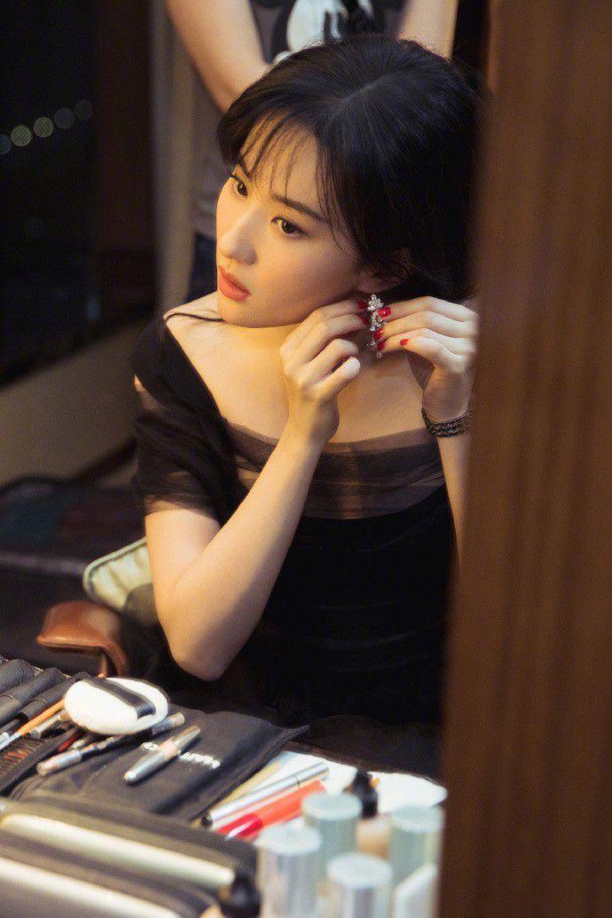 亚太区100美面孔揭晓，杨超越、迪丽热巴上榜，第一名真实合理