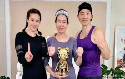 ​先是因为刘畊宏的身材火辣被抖爸爸禁播了三次……