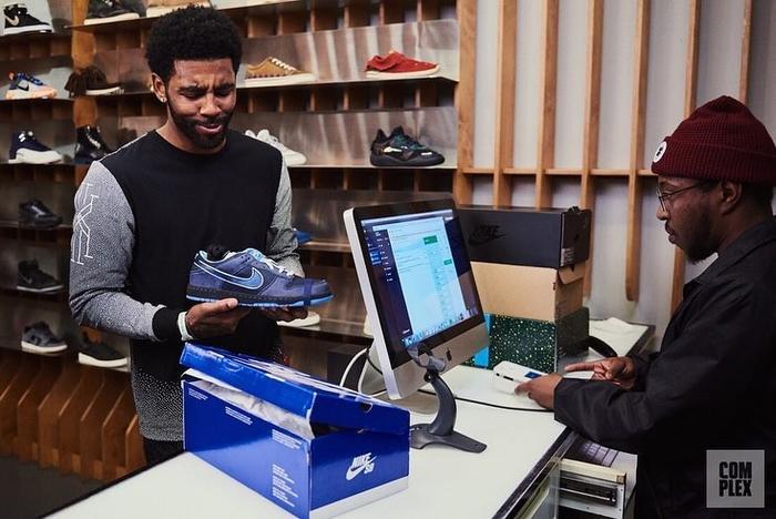 欧文的 Kyrie 5 又联名了，你终于也能买到了！