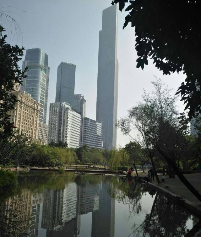 广州第一摩天楼雄姿