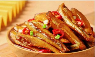 ​小鱼干零食品牌排行榜前十名 排第一的是劲仔 三只松鼠暂排第二