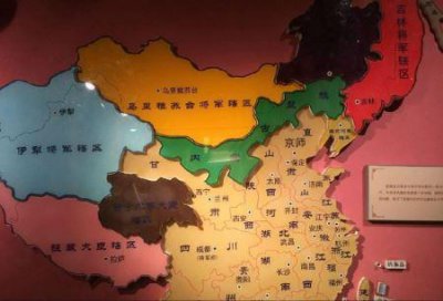 ​中国各朝灭亡后子孙去了哪里？后人最牛的是那个朝代？历史