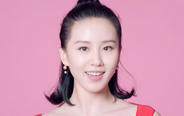 她演技力压80后花旦，因饰演郑爽的情敌而走红，角色鲜明又抢镜！