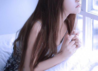 ​男人如果出轨了有几个表现 花钱大手大脚？