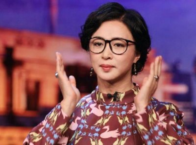 ​金星的变性之路不简单，从男变女，从娶妻到嫁人