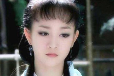 ​她曾是吴京的“妻子”，也是回族第一美女，后来嫁大自己23岁导演