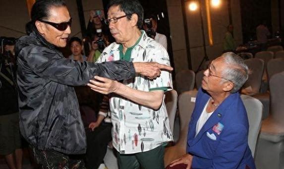 最经典的黄老邪，演技好被称戏霸，80岁却被谢贤当众扇耳光