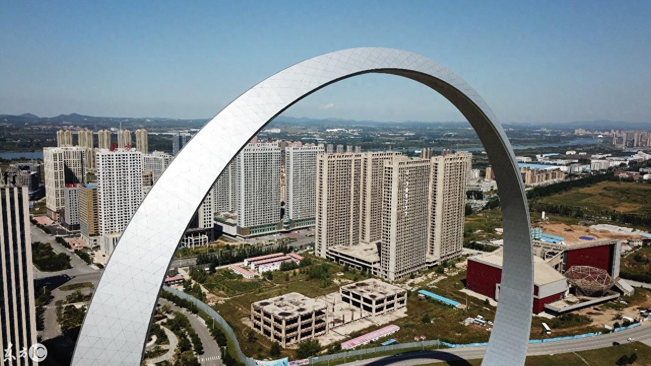 航拍：抚顺地标建筑——“生命之环”，太雄伟壮观了