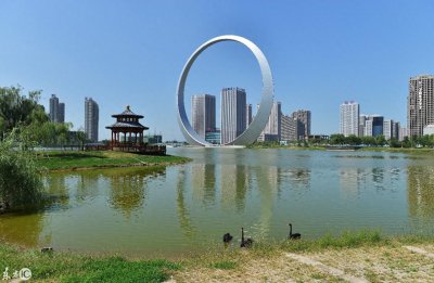 ​航拍：抚顺地标建筑-“生命之环”，太雄伟壮观了