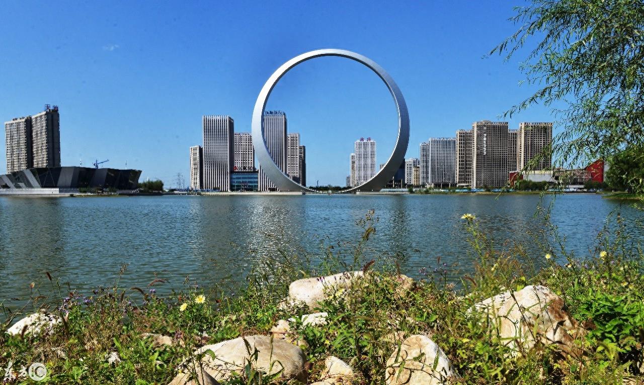 航拍：抚顺地标建筑——“生命之环”，太雄伟壮观了
