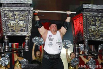 ​世界第一大力士，魔山都不敢和他比，施瓦辛格都佩服！