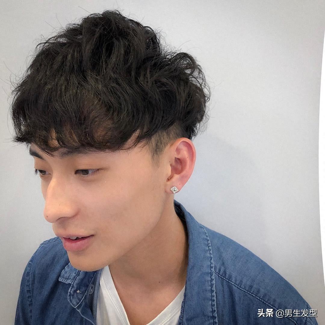 男生“两边铲光”到底有多帅？这4款发型告诉你答案
