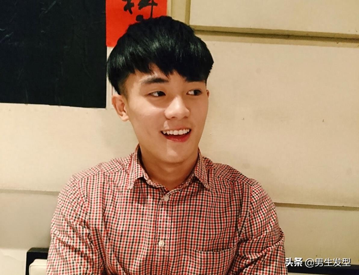 男生“两边铲光”到底有多帅？这4款发型告诉你答案