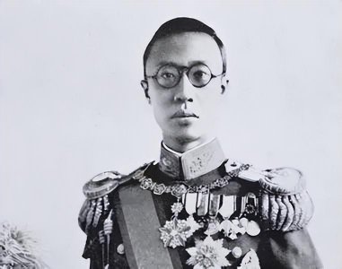 ​中国最后一个皇帝，不是溥仪，也不是袁世凯，而是这位湖南农民