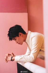​中秋之夜月饼没吃到，反倒吃了双世宠妃邢昭林和梁洁的狗粮