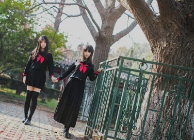 ​原生家庭里，严重缺爱的女人，身上有三个特征