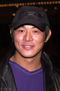 ​盘点十大功夫巨星，第十名李连杰，第一名32岁封号“武术之神”