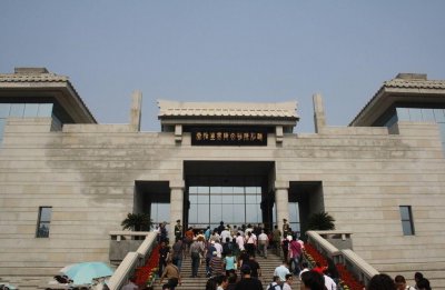​陕西兵马俑有点“坑”：一眼望去全是人，不懂点历史就是折磨