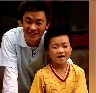 ​王宝强儿子惊人真相揭晓！亲生父亲终于曝光
