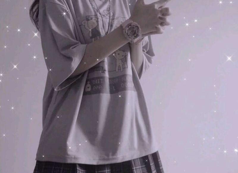 qq加上喜欢的男生第一句该说什么(qq 吸引男生的个人说明)