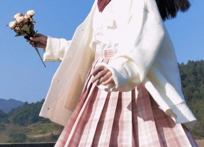 ​我见不得男友跟别的女人说话