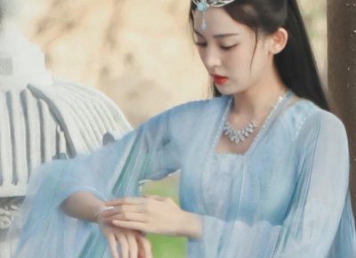 ​男朋友找我借钱，说我还没他前女友够意思