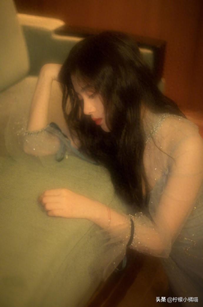 明星图集 鞠婧祎朦胧性感写真图片 尽展女性柔美