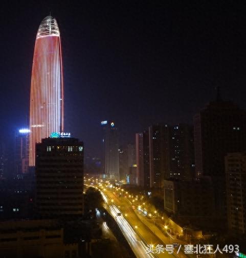 济南绿地中心，一座媲美法国香榭丽舍的大型商业综合体地标建筑